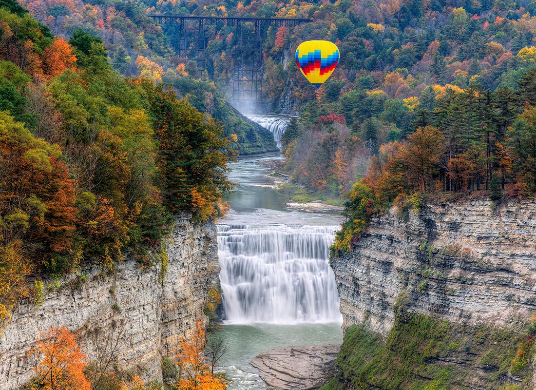 Blog - Hot Air Balloon Over the Middle Falls at Letchworth State Park